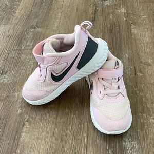 Nike sneakers toddler girl size 10